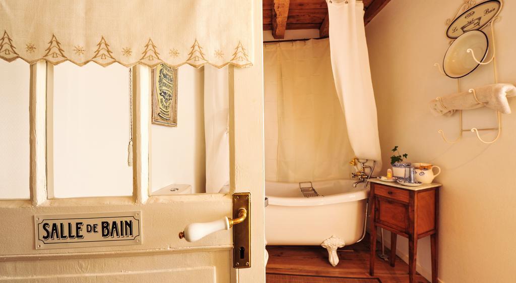 Bed and Breakfast Les Petites Vosges Баньєр-де-Бігорр Номер фото
