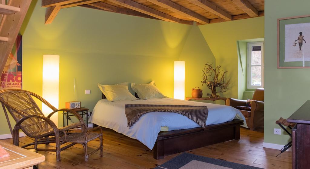 Bed and Breakfast Les Petites Vosges Баньєр-де-Бігорр Номер фото