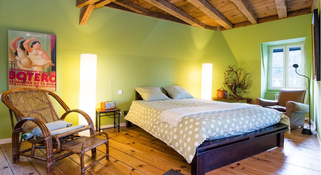 Bed and Breakfast Les Petites Vosges Баньєр-де-Бігорр Номер фото